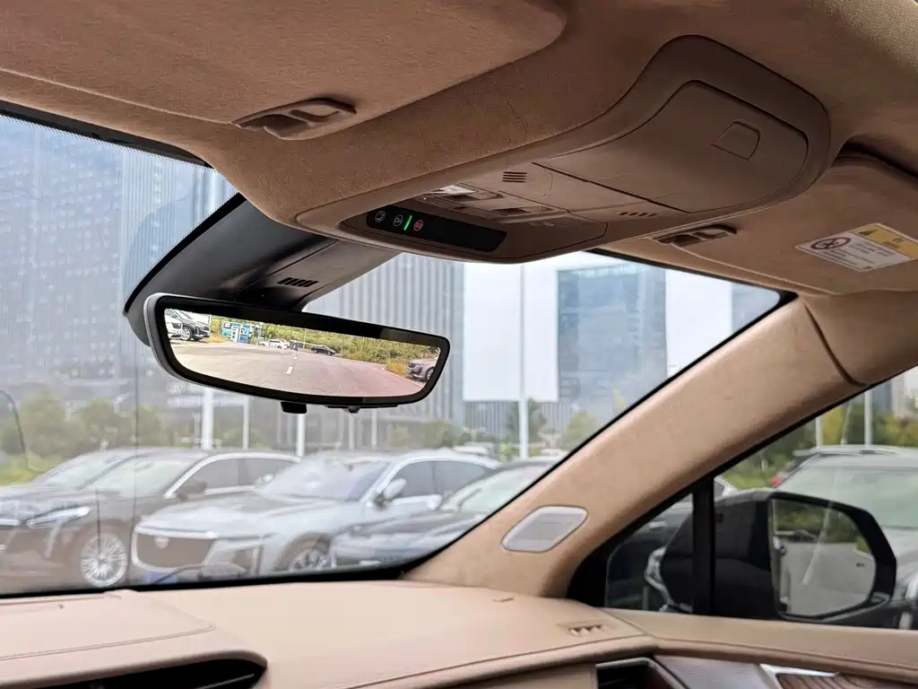 Cadillac XT5 — миниатюра 16