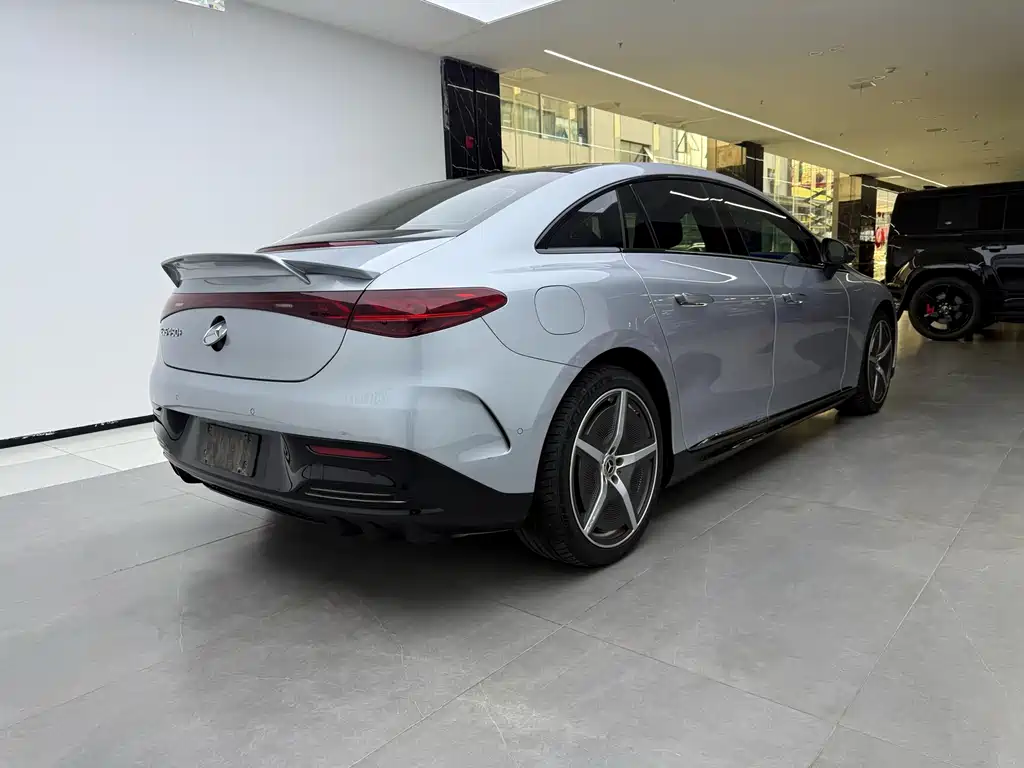 Mercedes-Benz EQE — миниатюра 2