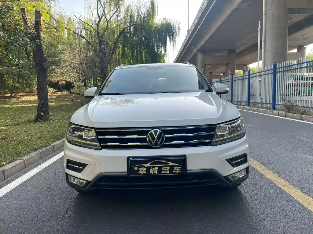 VOLKSWAGEN TIGUAN L