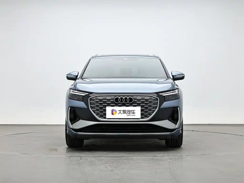 Audi Q4 e-tron — миниатюра 2