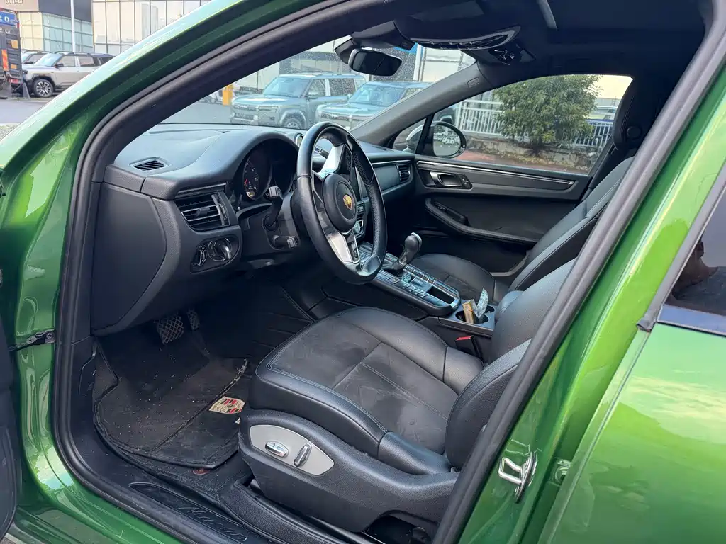 Porsche Macan — миниатюра 2