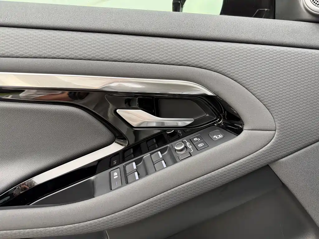 Land Rover Evoque — миниатюра 9