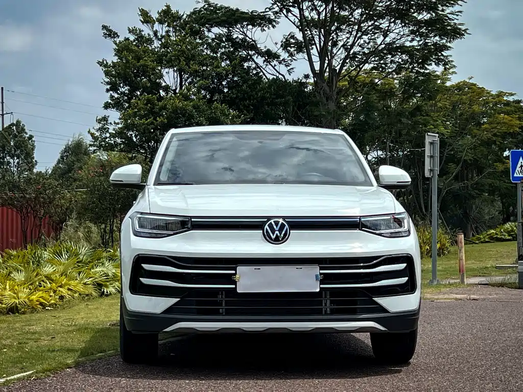 Volkswagen Tharu — миниатюра 2