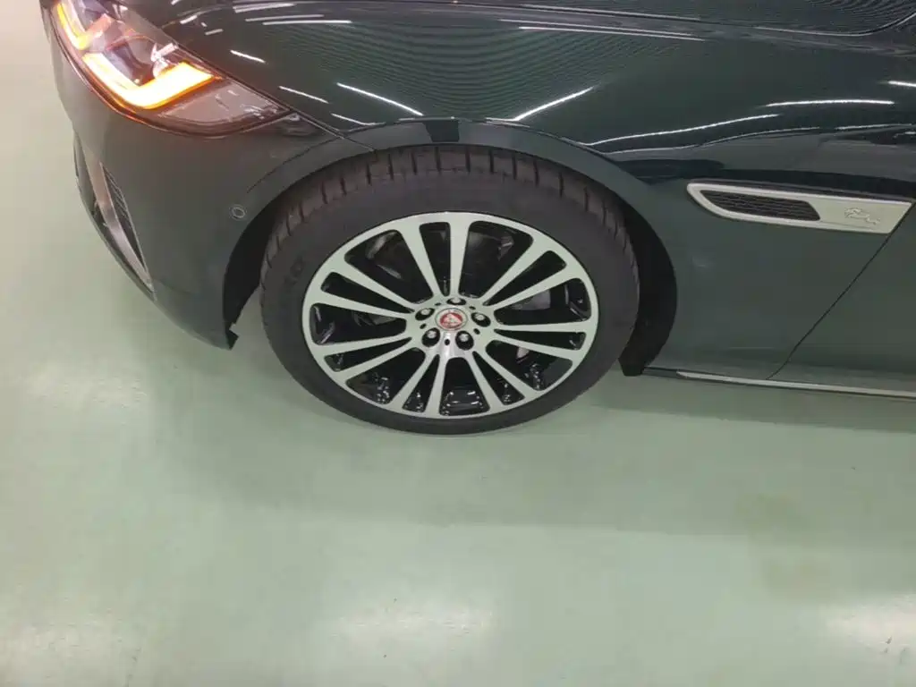 Jaguar XFL — миниатюра 23