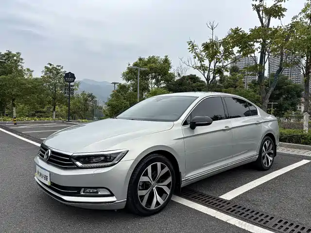 VOLKSWAGEN MAGOTAN 2018