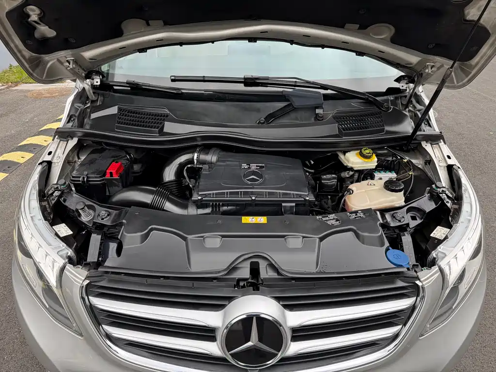 MERCEDES-BENZ V CLASS