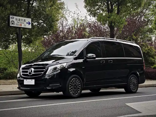 MERCEDES-BENZ V CLASS