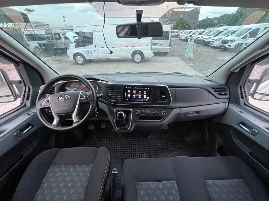 Maxus V80 — миниатюра 7