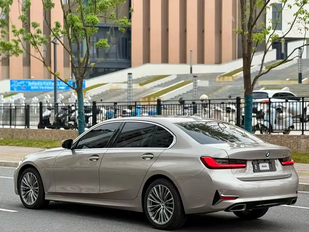BMW 3 Series — миниатюра 9