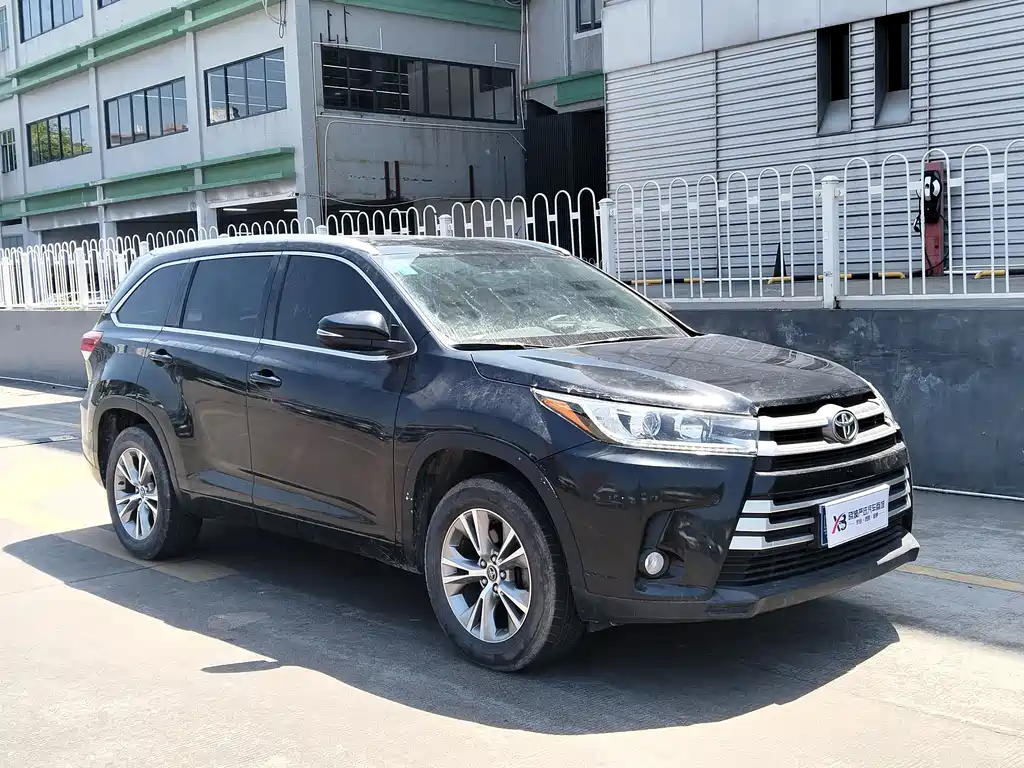 TOYOTA HIGHLANDER