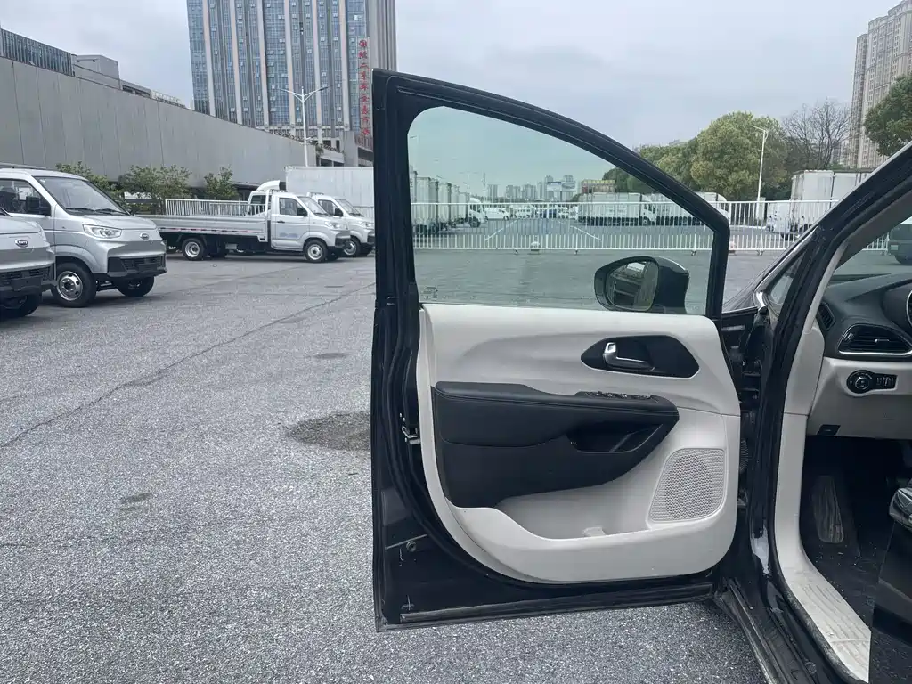 Chrysler Grand VoyagerPHEV PHEV 2019 3.6L