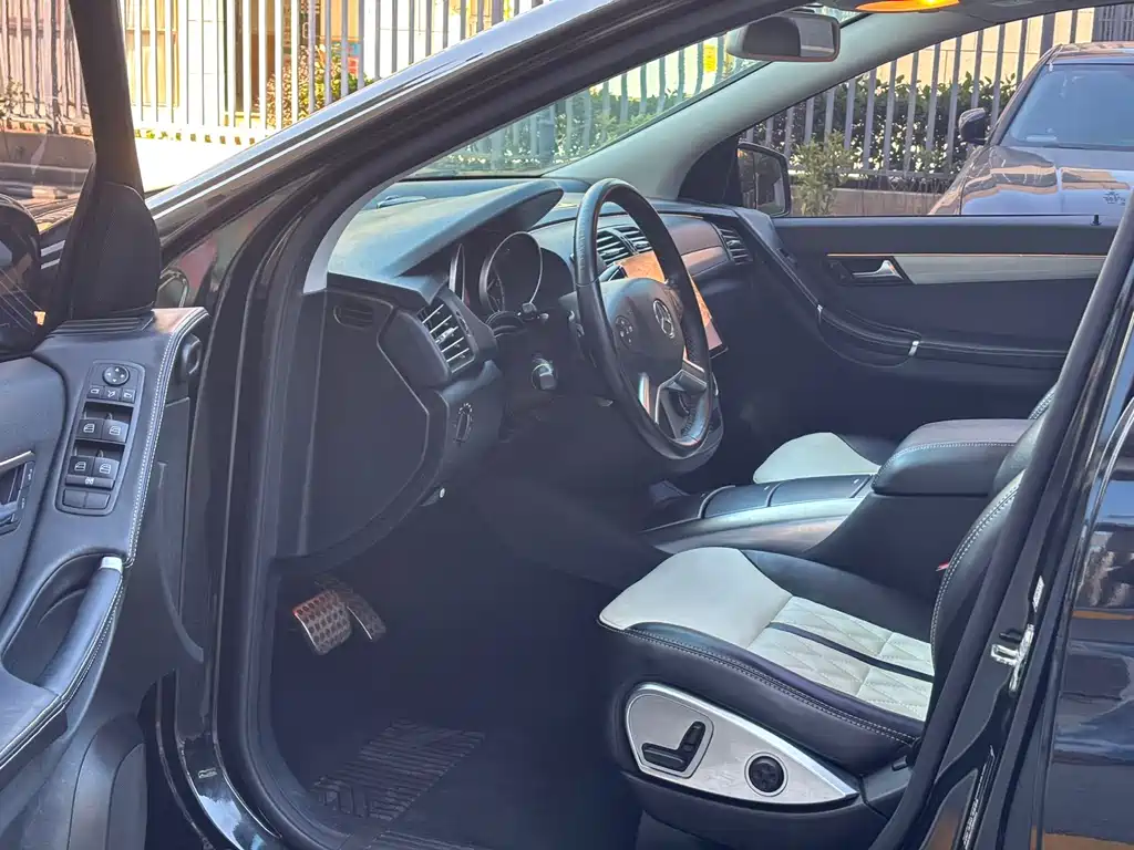 MERCEDES-BENZ R CLASS