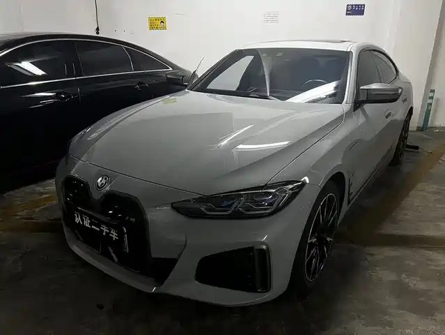 BMW i — фото 1