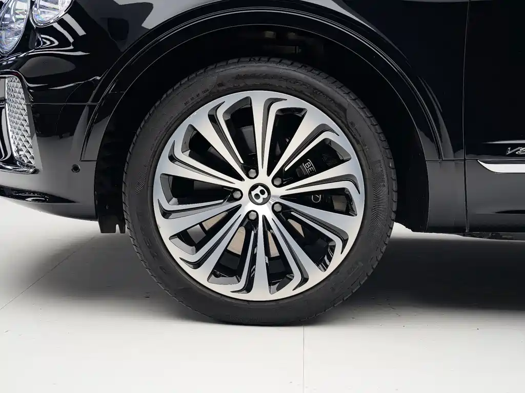 Bentley Bentayga — миниатюра 9
