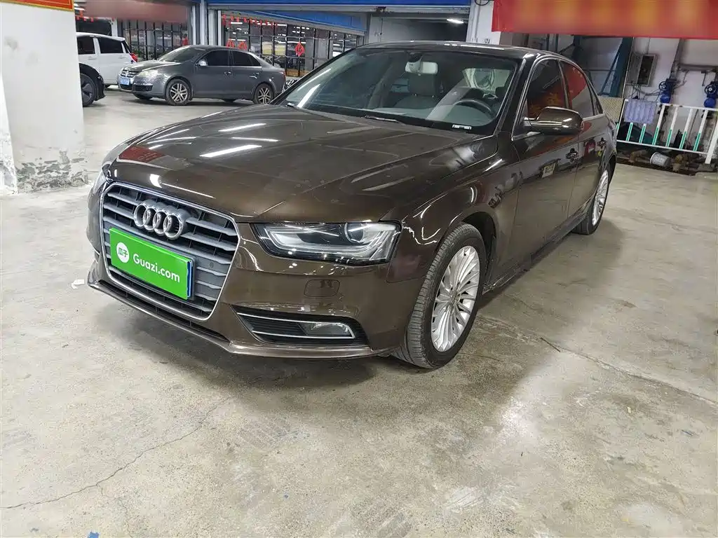 Audi A4L 2015
