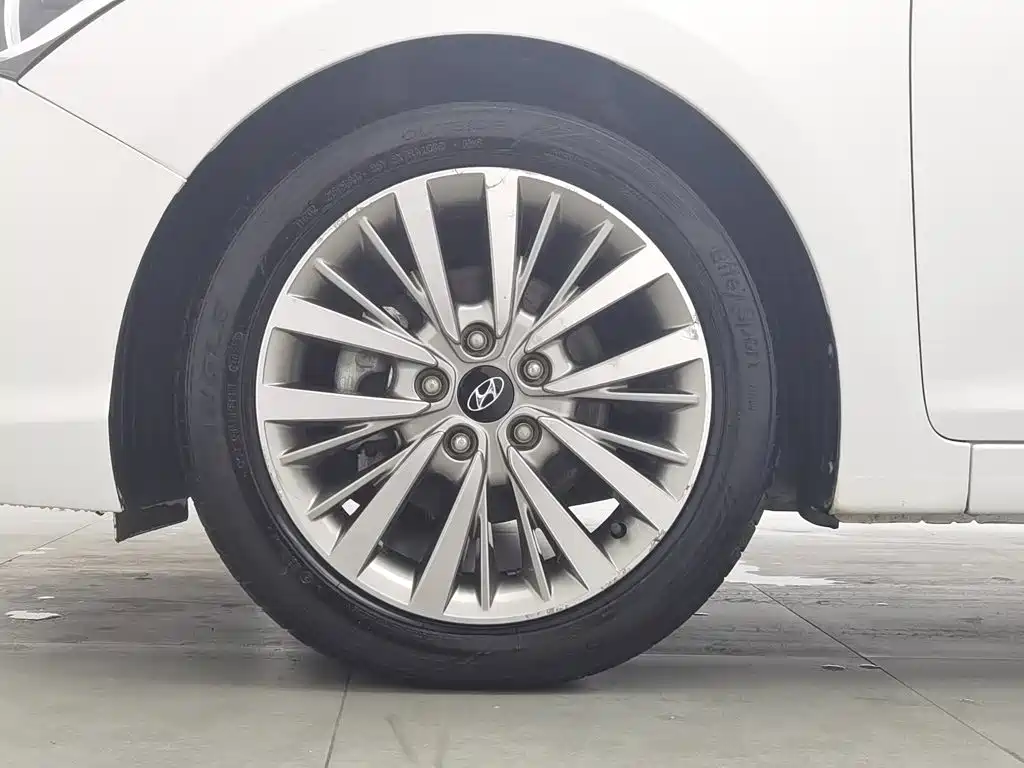 Hyundai Mistra — миниатюра 17