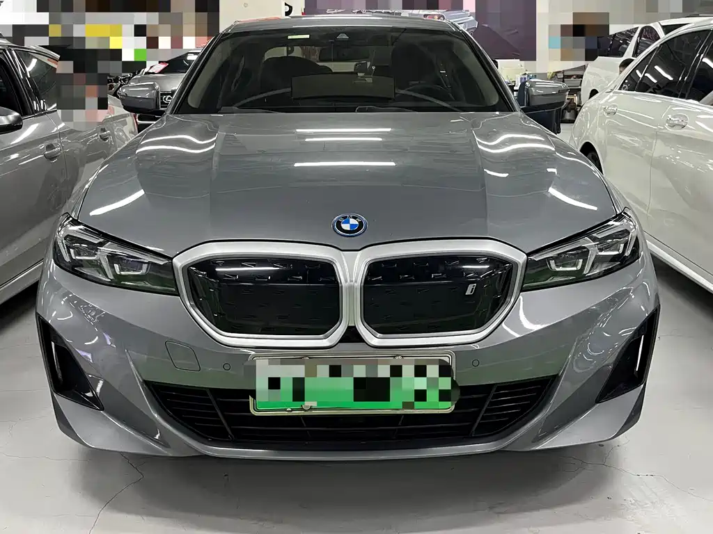 BMW i3 2022 eDrive 35 L