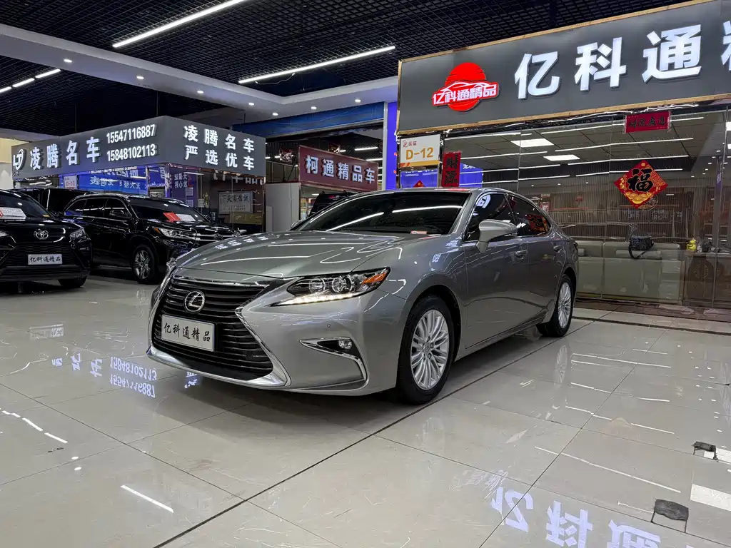 Lexus ES 2017