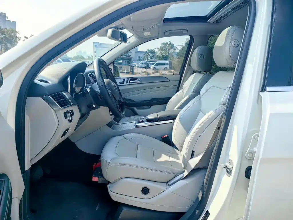 Mercedes-Benz M 2012 ML 300
