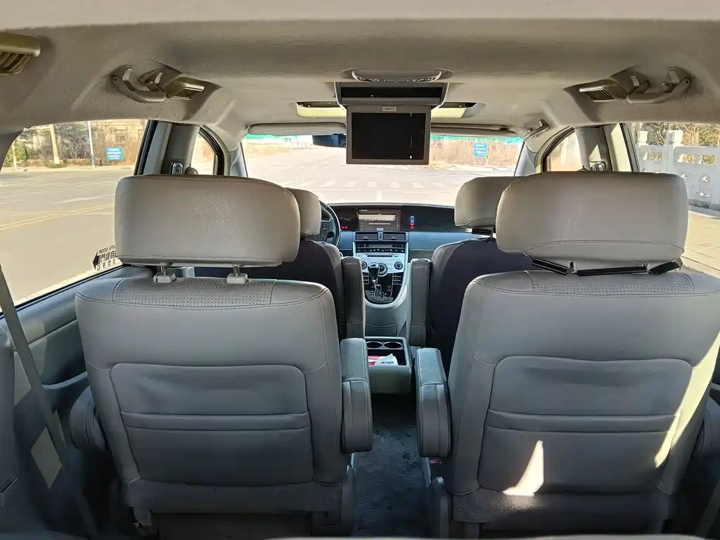 Luxgen Big 7 MPV — миниатюра 12