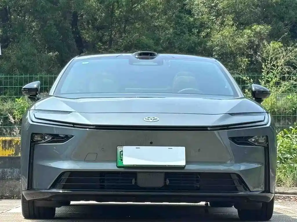 Toyota bZ7 — миниатюра 5
