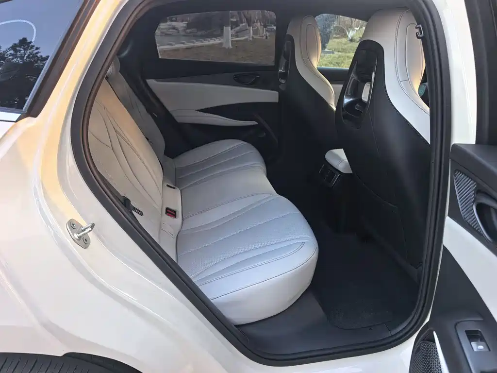 BYD SEAL 06 NEW ENERGY