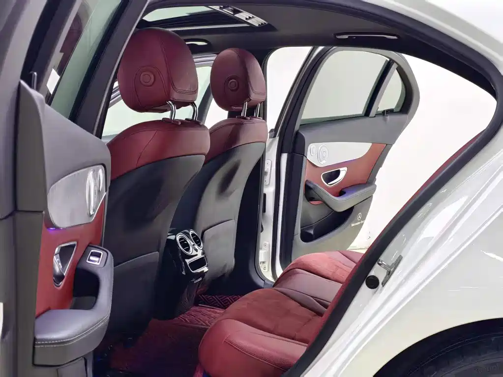 Mercedes-Benz C-Class — миниатюра 9