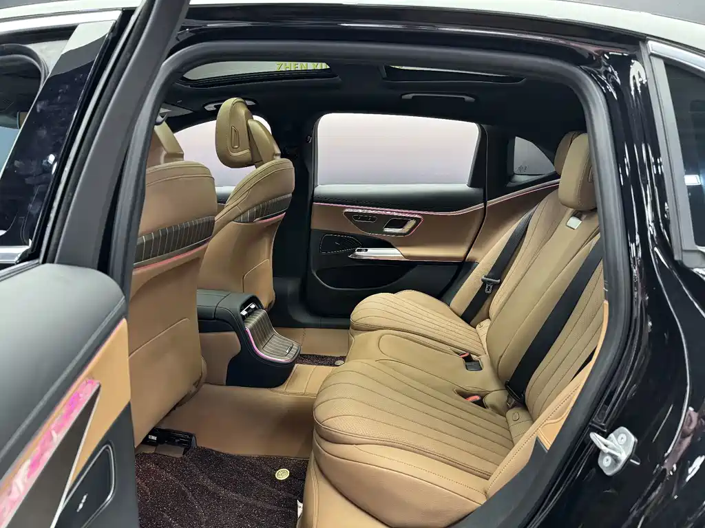 Mercedes-Benz E-Class New Energy — миниатюра 6