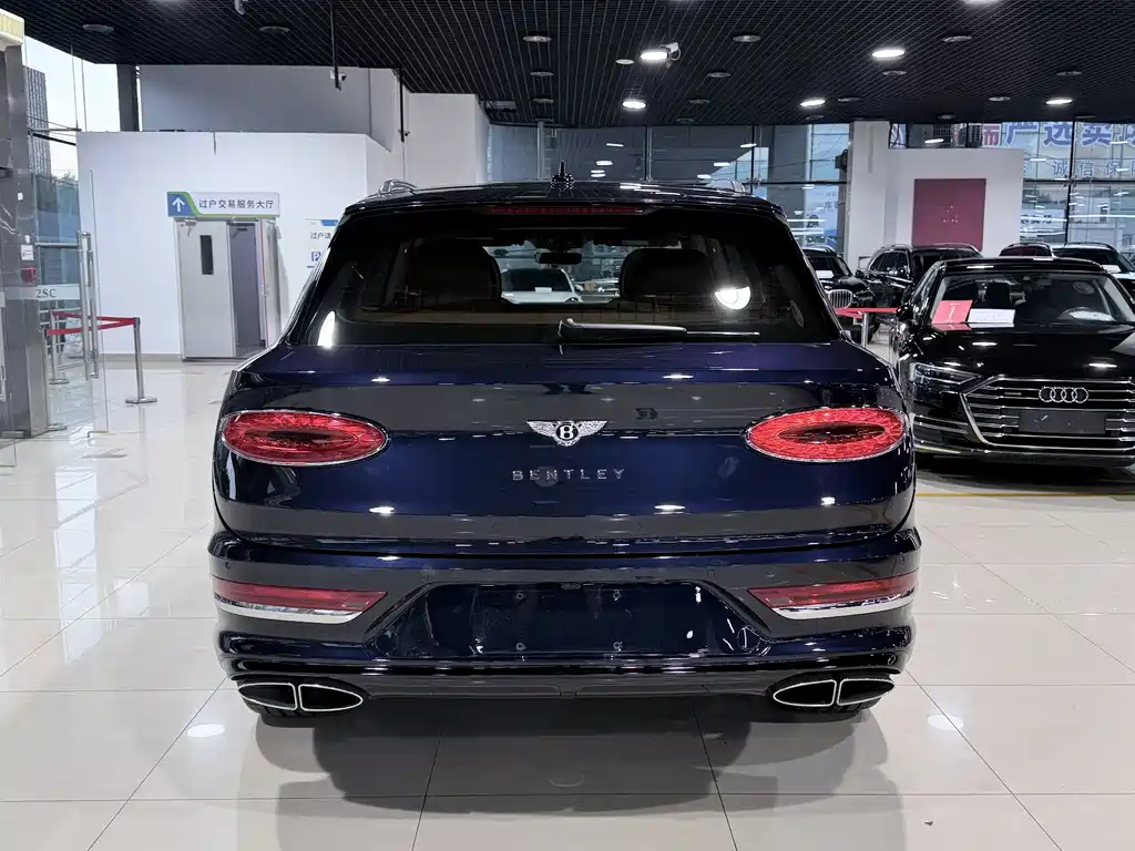 Bentley Bentayga — миниатюра 29