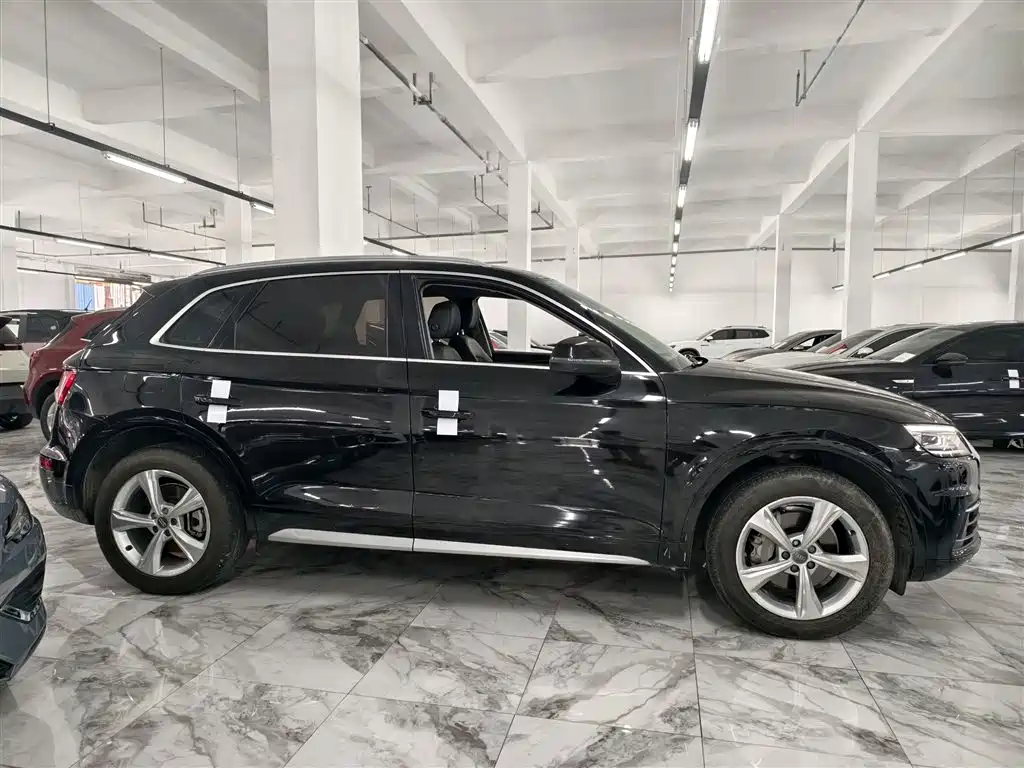 Audi Q5L 2020 40 TFSI