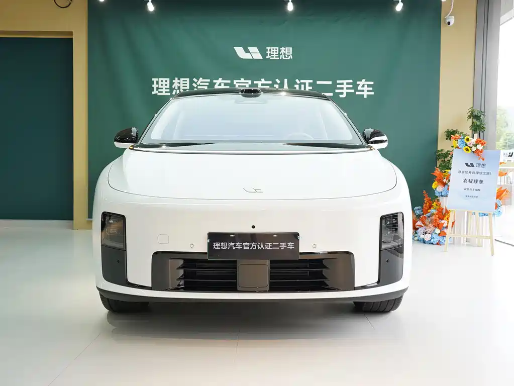 Li Auto 理想i8 2025