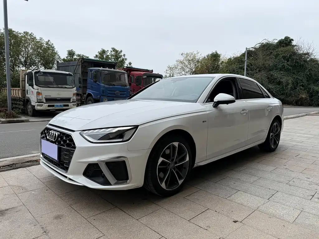 Audi A4L 2021