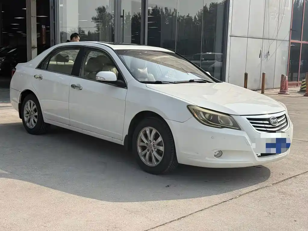 BYD G6 2.0L Manual Premium Type, фото 3
