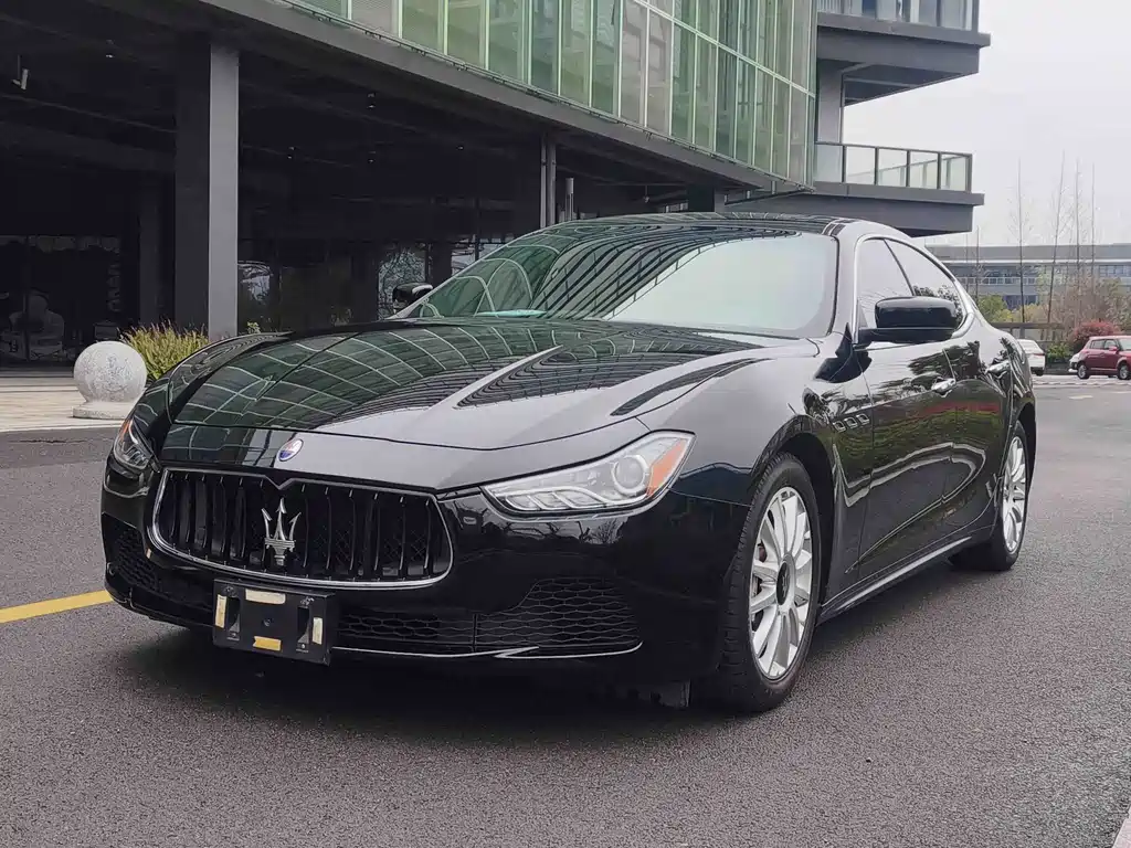 Купить Maserati Ghibli