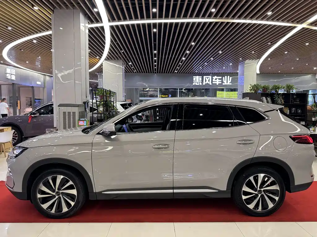 BYD Song Plus PLUS 2023 Champion DM-i 110KM Flagship PLUS