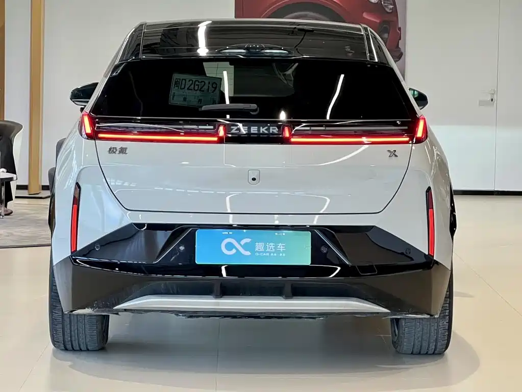 Zeekr X 2025 мест