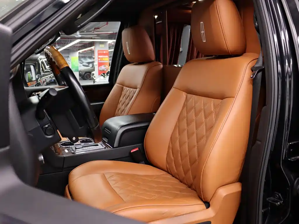 Lincoln Navigator — миниатюра 7