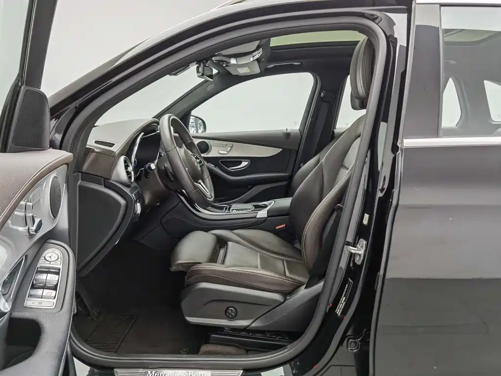 Mercedes-Benz GLC — миниатюра 10