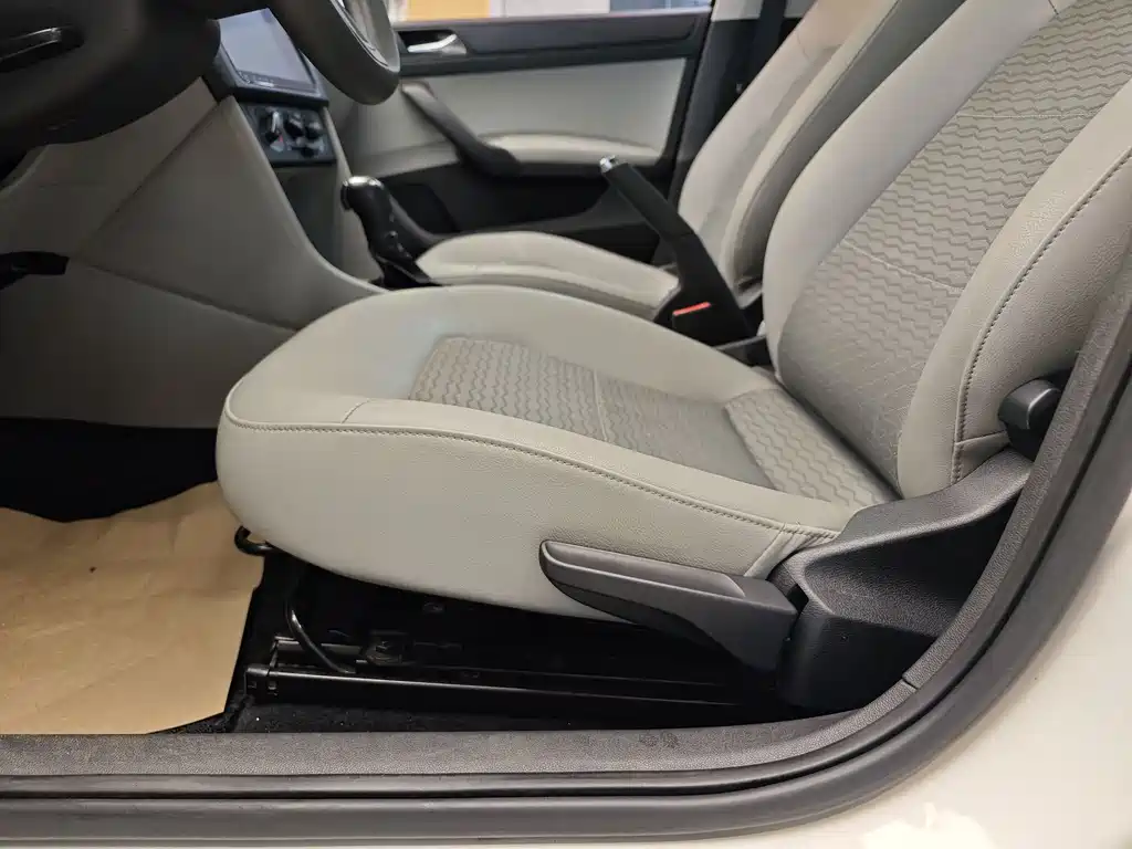 Skoda Rapid 2016 1.6L AT