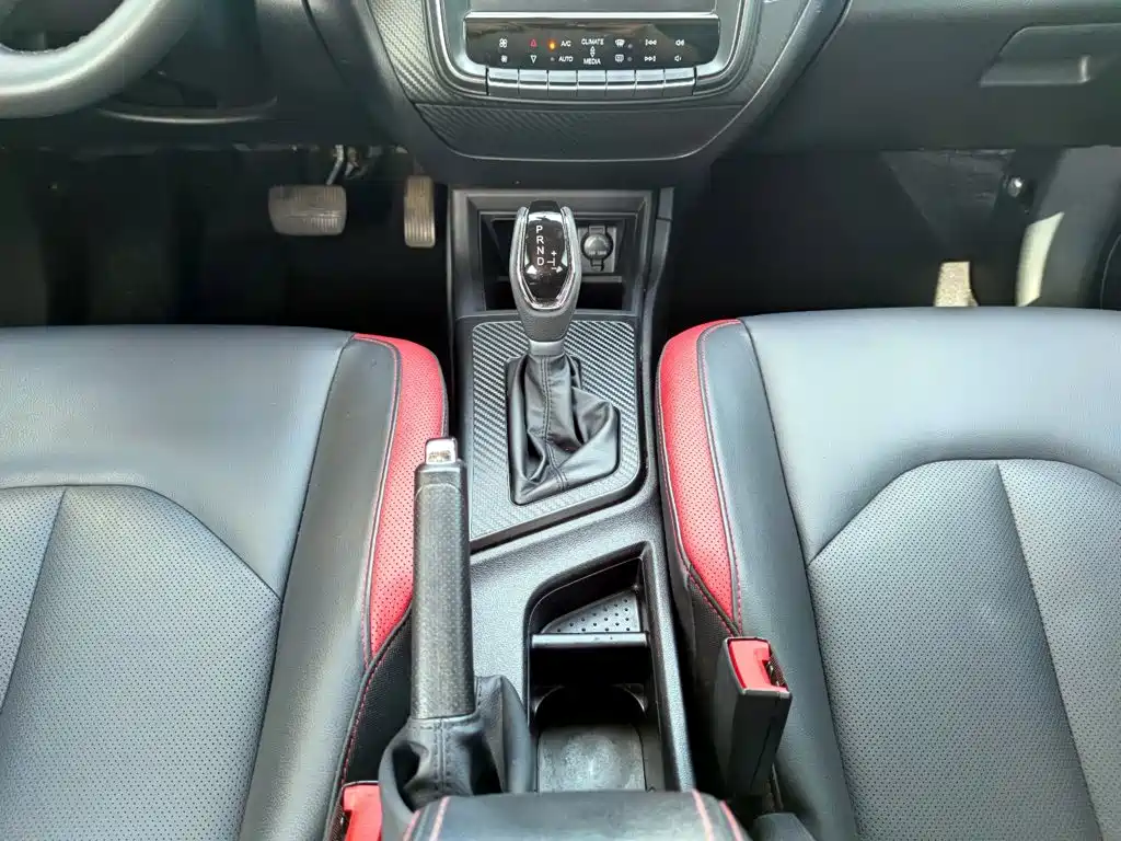 Luxgen U5 SUV — миниатюра 14