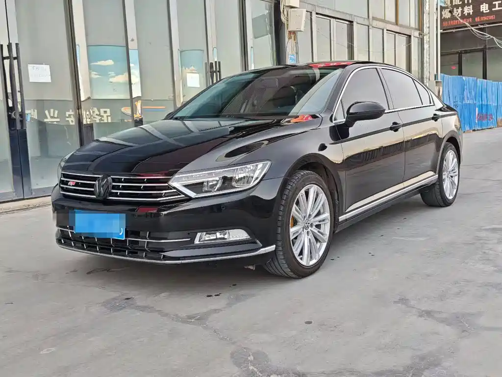 Купить Volkswagen Magotan
