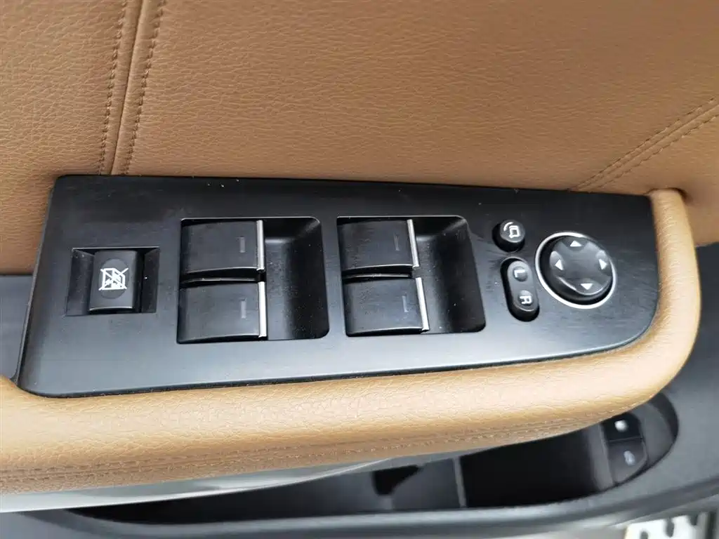 Haval H8 2015 2.0T Luxury