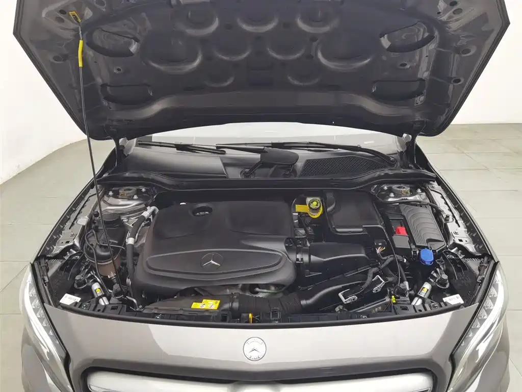 Mercedes-Benz GLA 2016 GLA 200 Fashion
