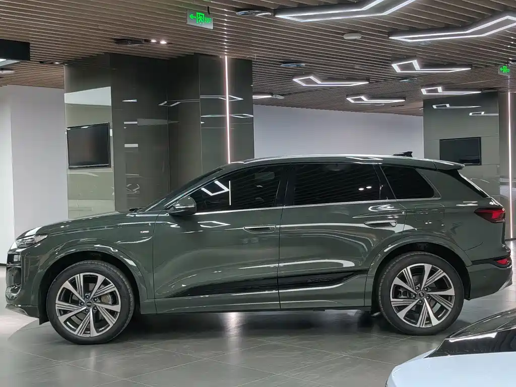 Audi Q6L e-tron
