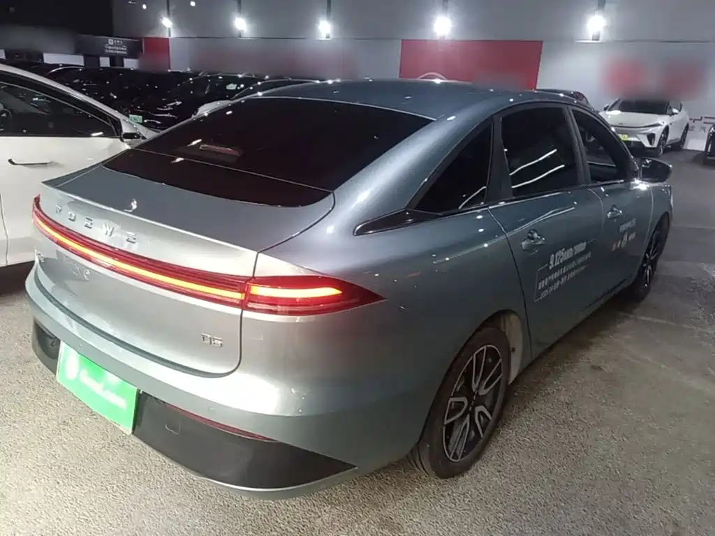 Roewe Young Wai D6 — миниатюра 7