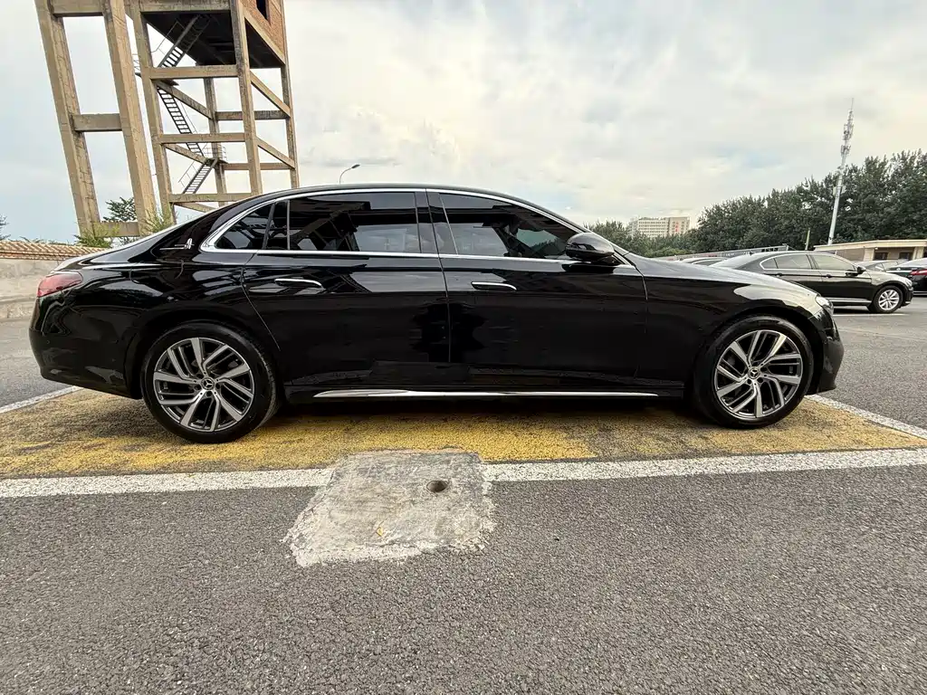 Mercedes-Benz E-Class E 2025 E 300 L Fashion