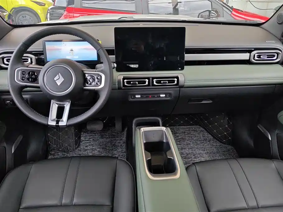 BAOJUN YUE ALSO PLUS