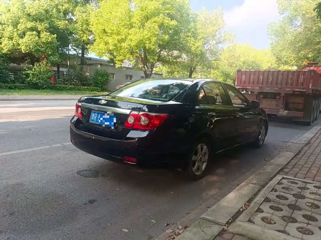 Chevrolet Epica — миниатюра 9