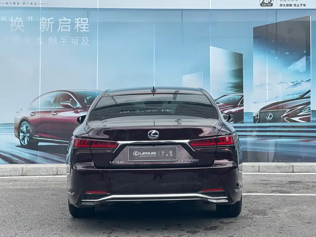 Lexus LS — миниатюра 18