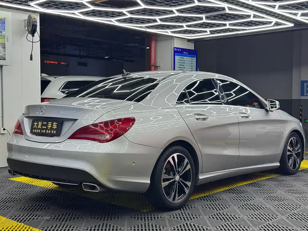 Mercedes-Benz CLA 2016 CLA 200 Fashion
